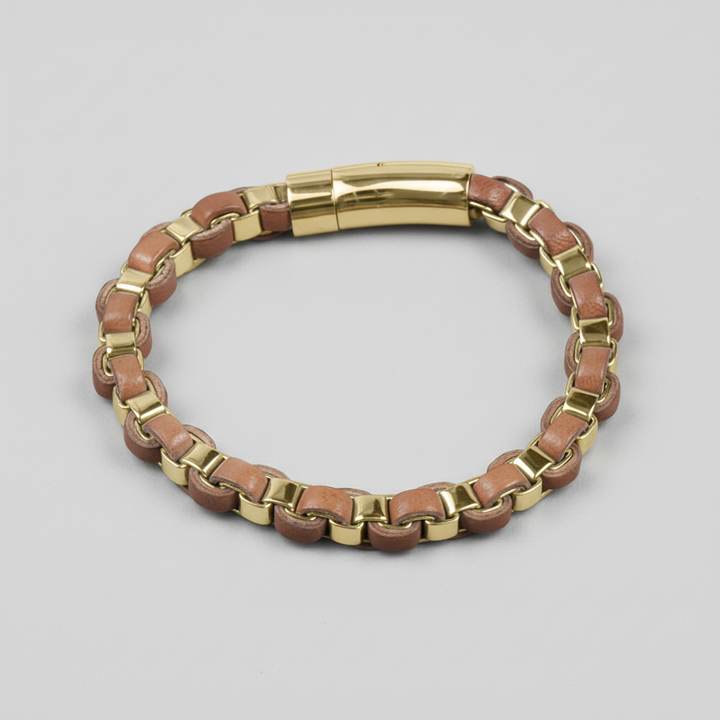 Arizona Gold Men's Bracelet featuring intertwined gold-plated stainless steel links and brown leather accents for a refined, masculine jewelry accessory.